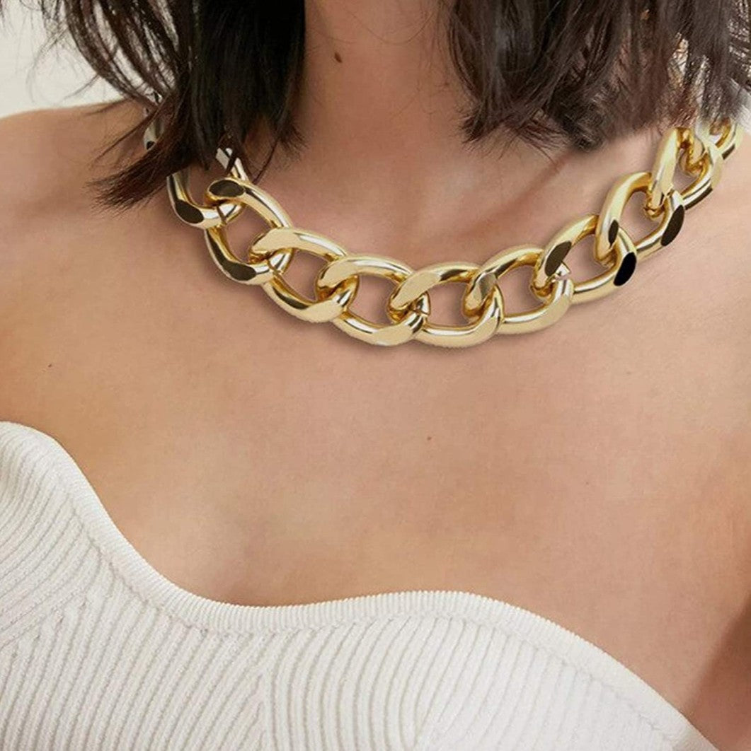 Gold Chain Loop Necklace The House Of Aqua