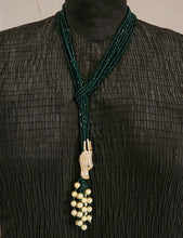 Load image into Gallery viewer, Jaguar Crystal necklace- Emerald green
