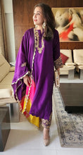 Load image into Gallery viewer, Colour block kurta set purple
