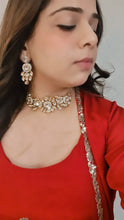 Load image into Gallery viewer, Kundan choker with earrings
