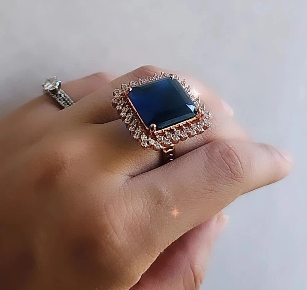 Blue sapphire diamond ring