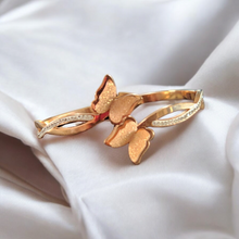 Load image into Gallery viewer, Butterly bracelet- rose gold
