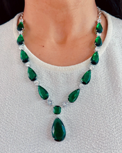 Load image into Gallery viewer, Izumi Emerald necklace
