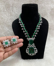 Load image into Gallery viewer, Emerald and diamond rani haar
