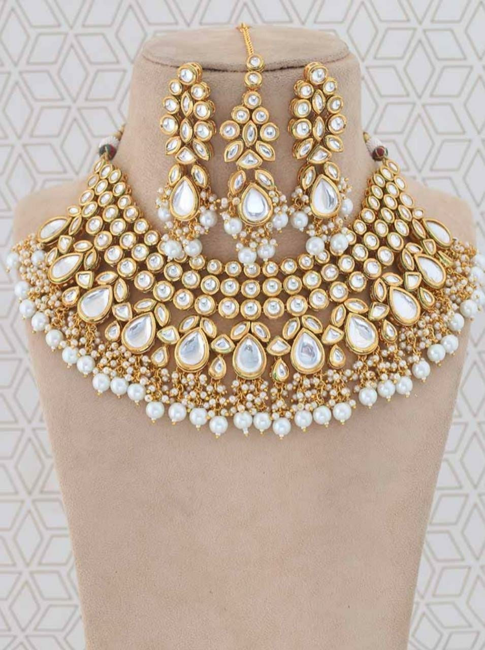Nora Kundan and pearl necklace set
